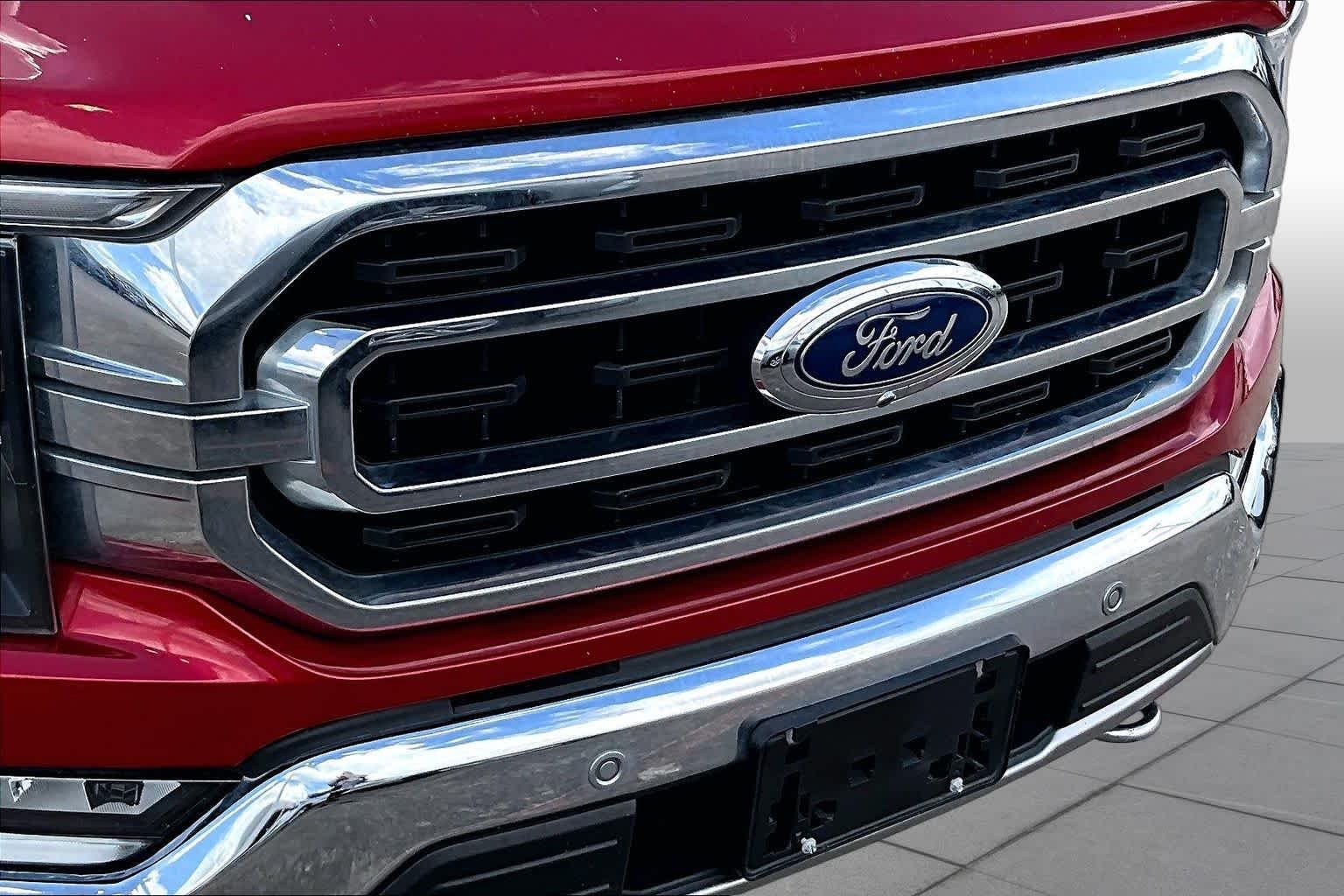 Used 2021 Rapid Red Metallic Tinted Clearcoat Ford XLT image 29