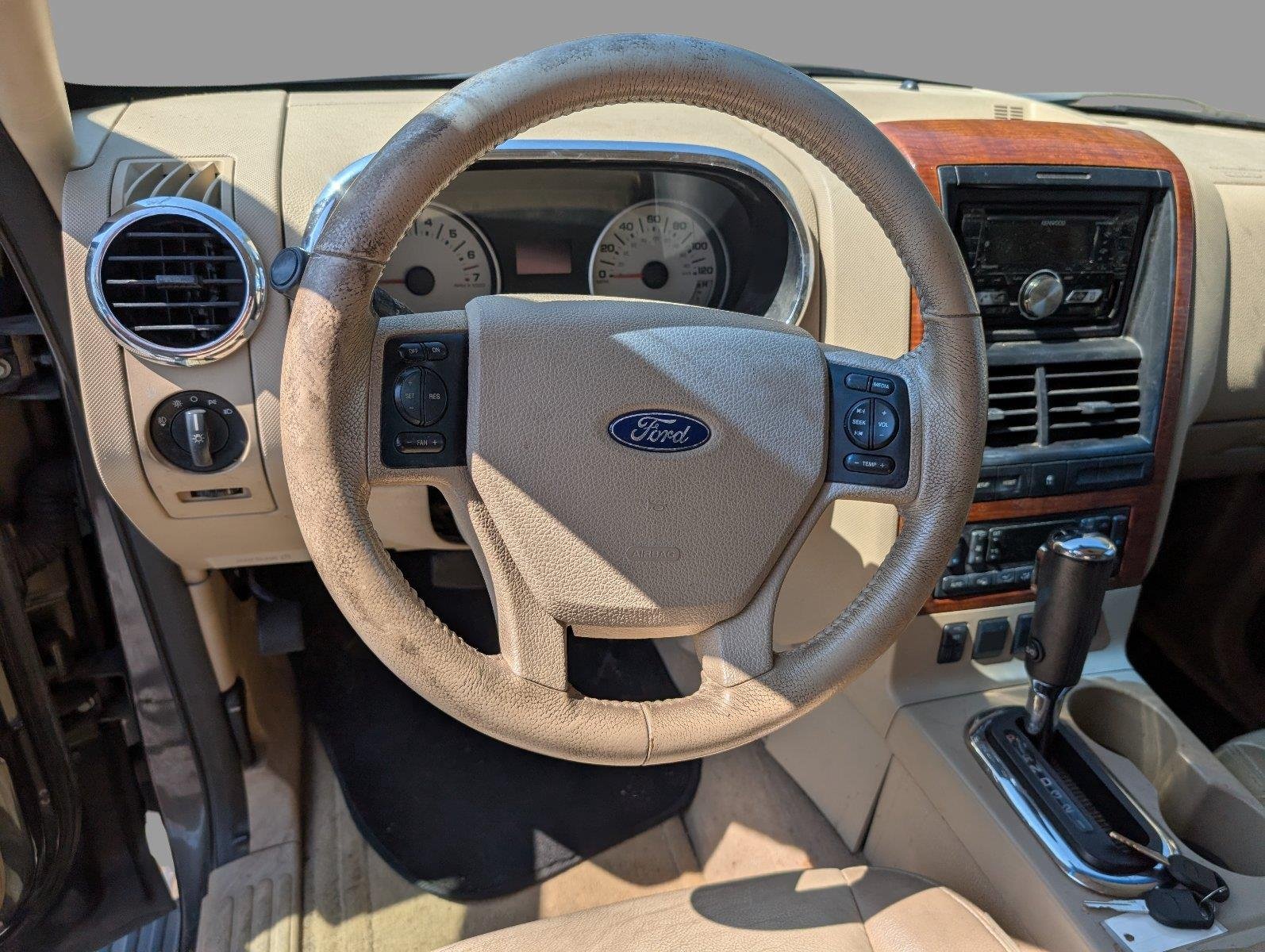 Used 2006 Mineral Grey Metallic Ford Eddie Bauer image 4
