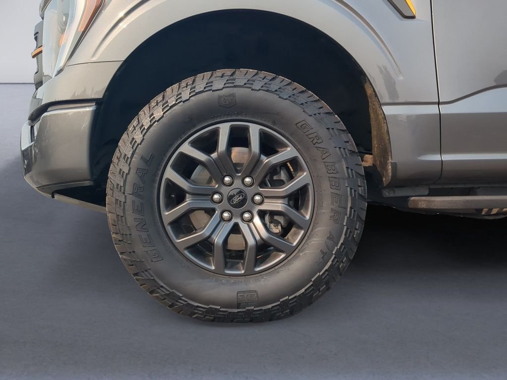 Used 2023 Gray Metallic Ford Tremor image 11