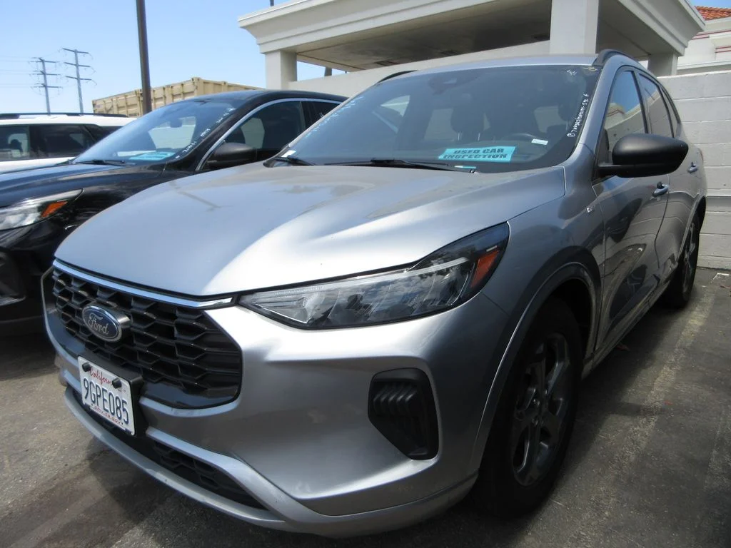 Used 2023 Silver Ford ST-Line image 1