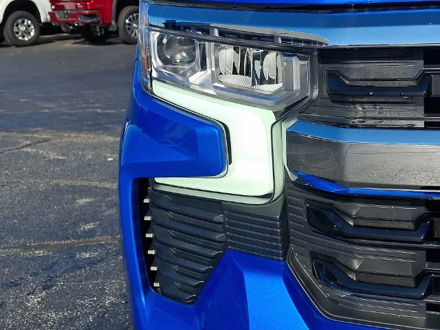 Used 2025 Blue Chevrolet LT image 9