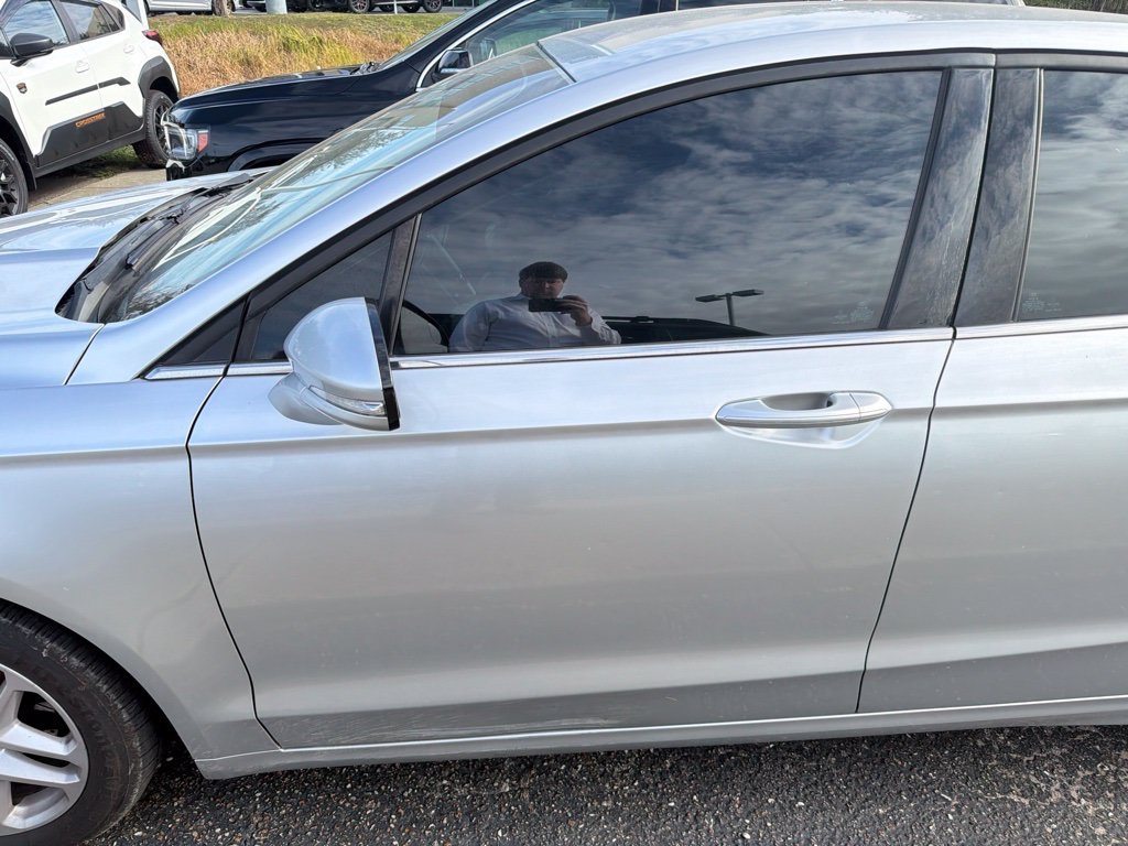 Used 2013 Silver Ford SE image 3