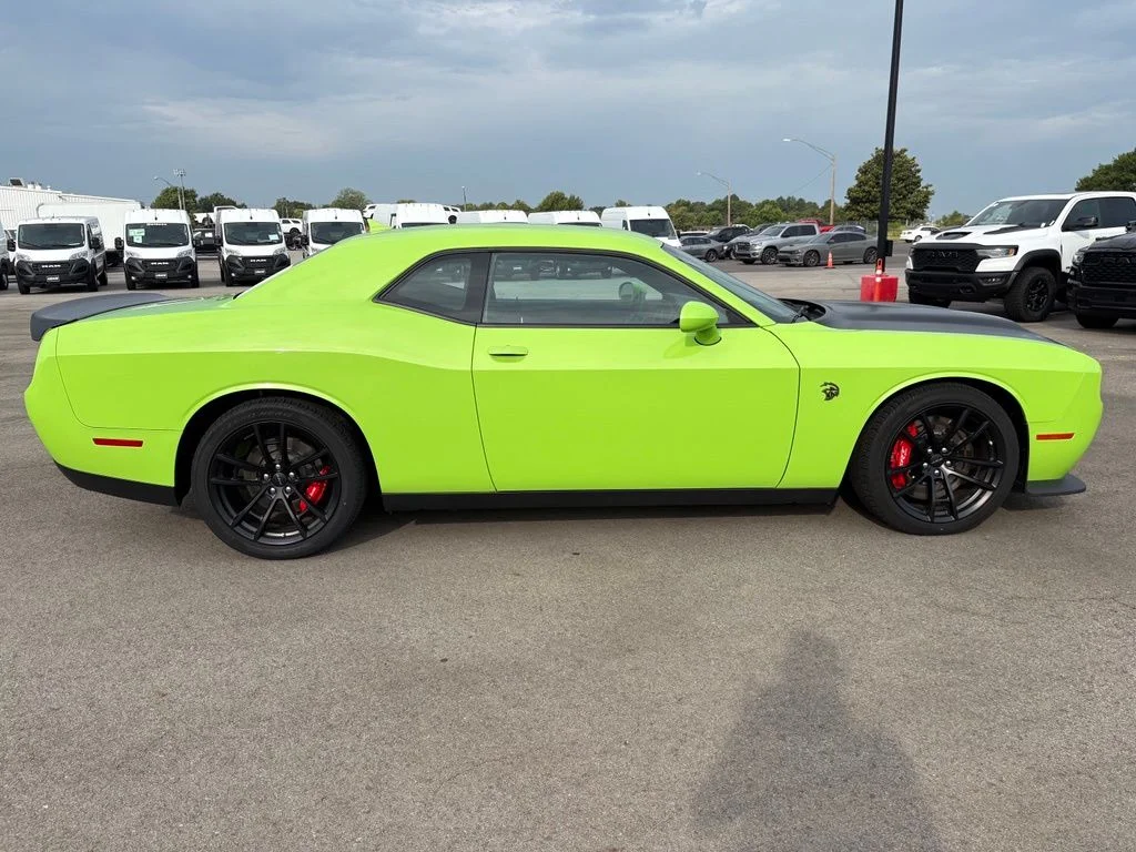 Used 2023 Green Dodge SRT Hellcat Redeye Jailbreak image 9