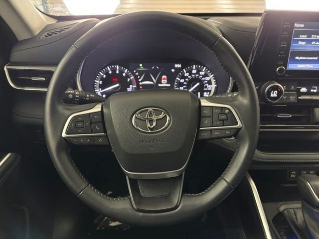Used 2022 Red Toyota XLE image 18