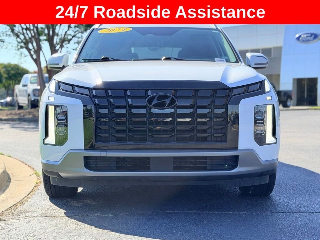 Used 2024 White Hyundai SEL image 5