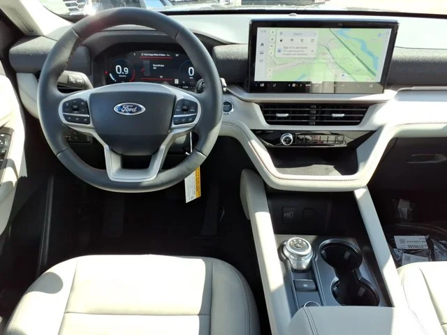 New 2026 Agate Black Metallic Ford Active image 36