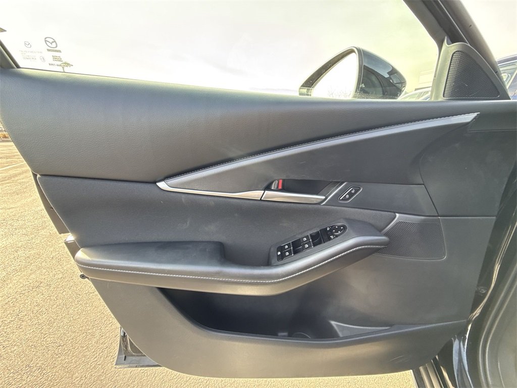 2025 MAZDA CX-30 - Image 12