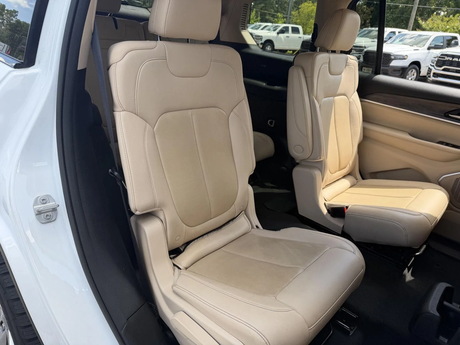Used 2021 Bright White Clearcoat Jeep Limited image 20