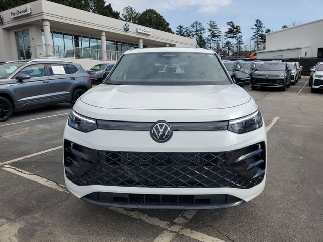 New 2026 White Volkswagen SE R-Line Black image 2