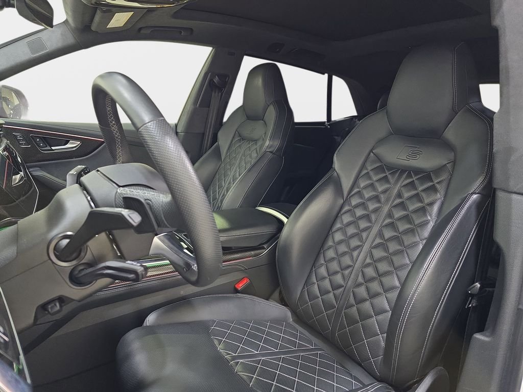 Used 2023  Audi 4.0T Prestige image 16