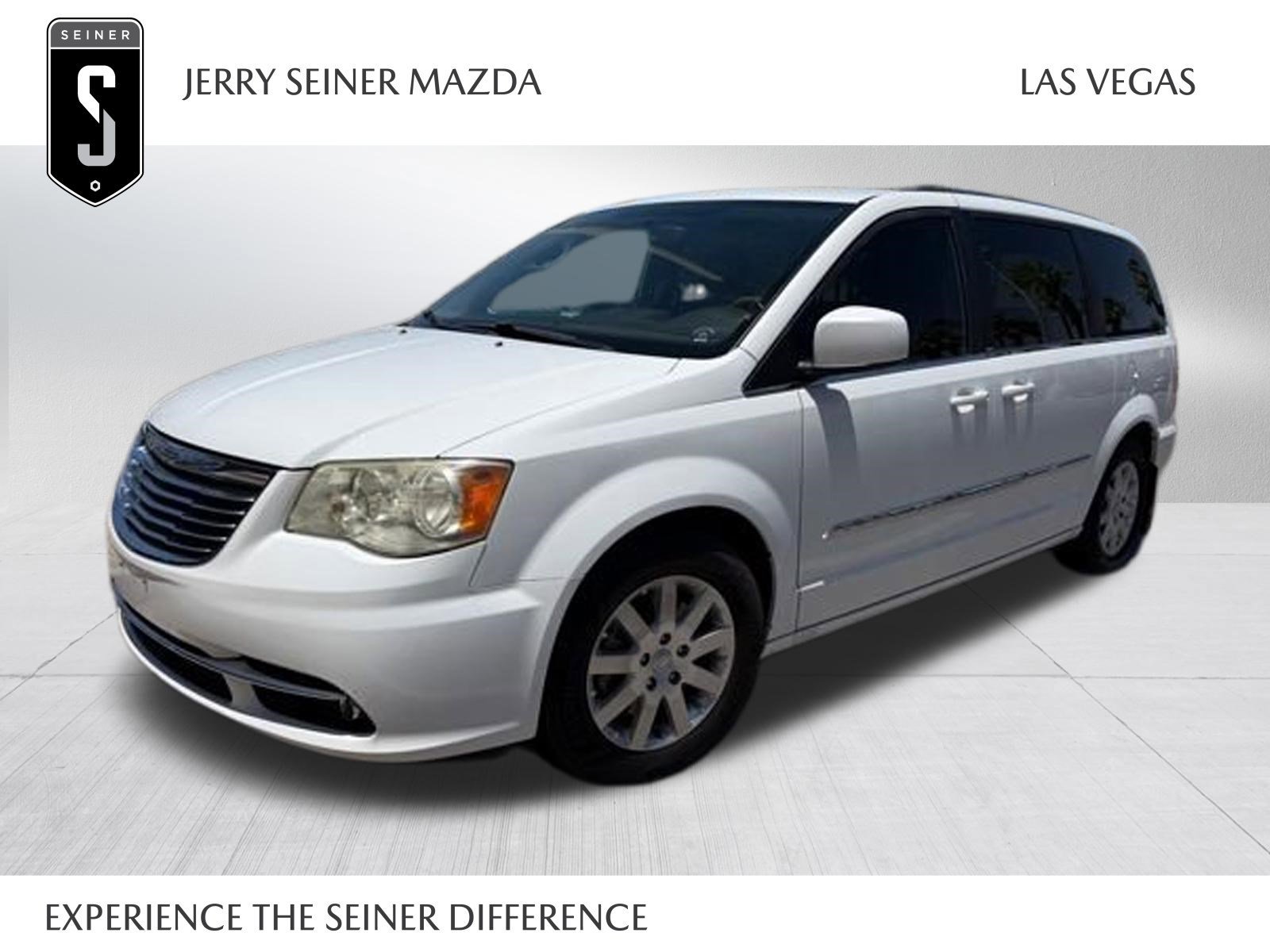 Used 2014 Bright White Clearcoat Chrysler Touring image 1