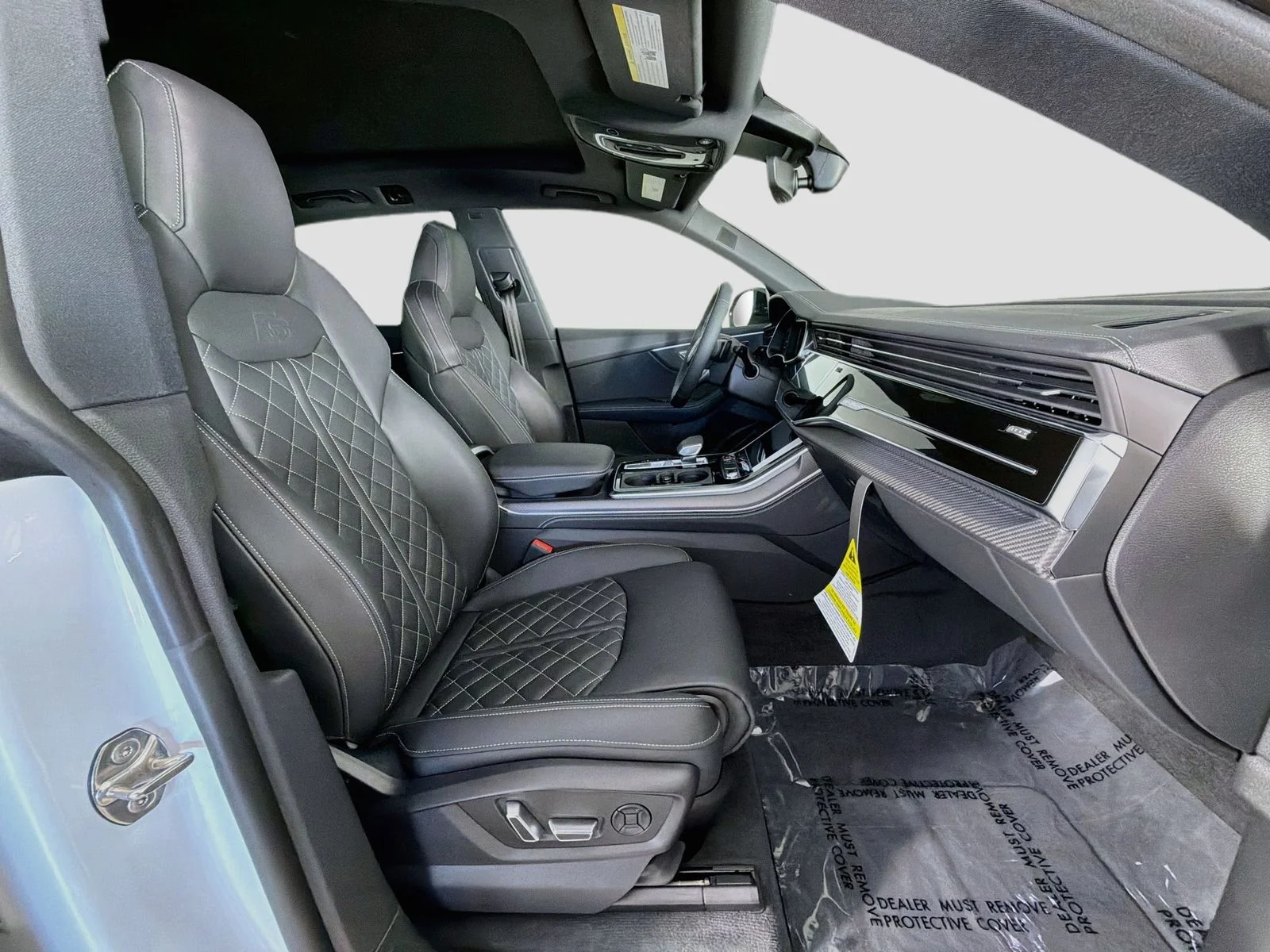 New 2026 White Audi 4.0T Premium Plus image 30