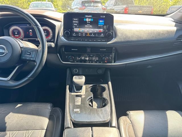 Used 2023 Gray Nissan Platinum image 21