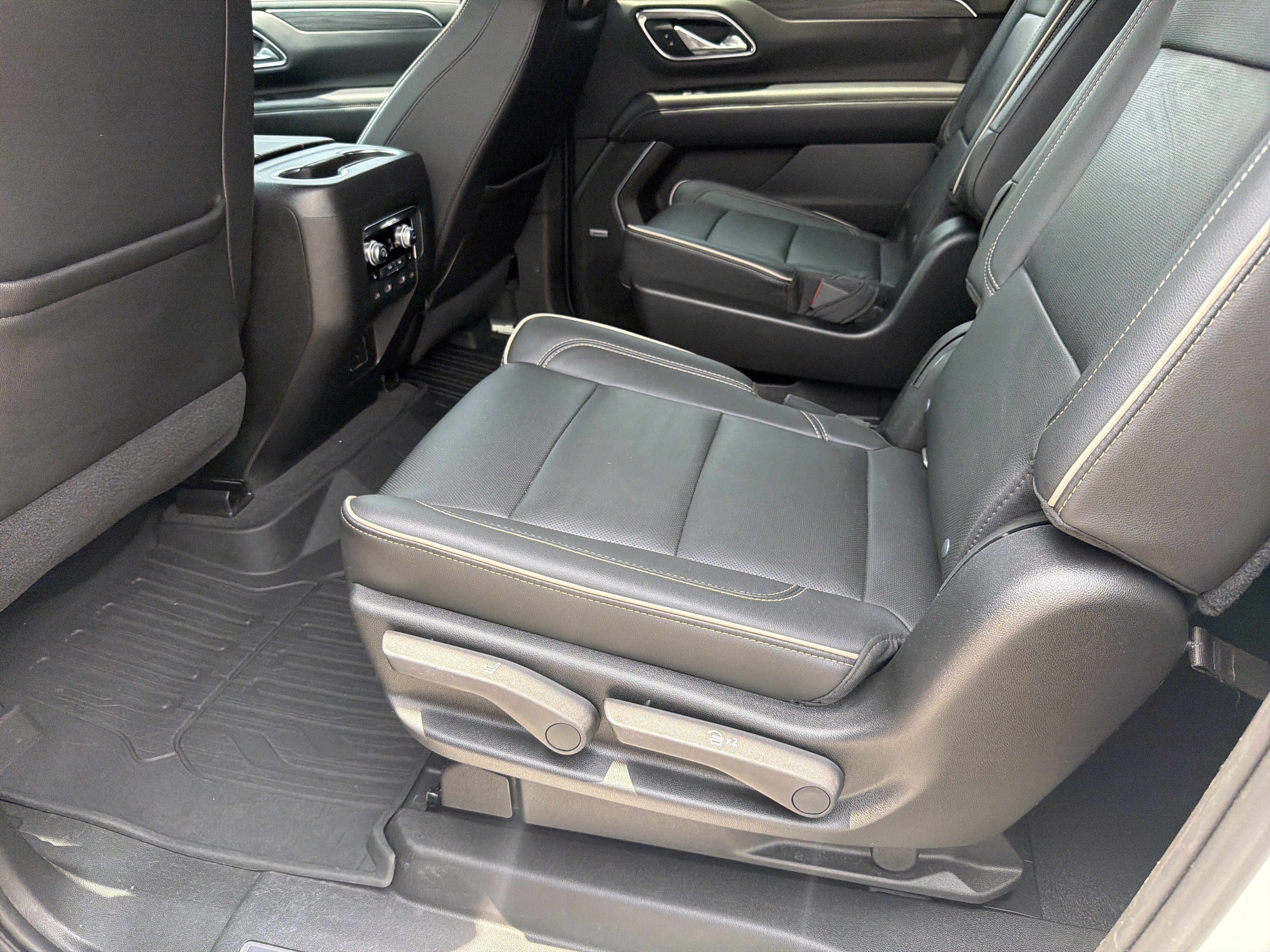 2021 GMC Yukon XL SLT - Photo 20
