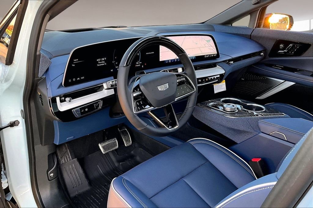 2026 Cadillac OPTIQ Premium Sport - Photo 6