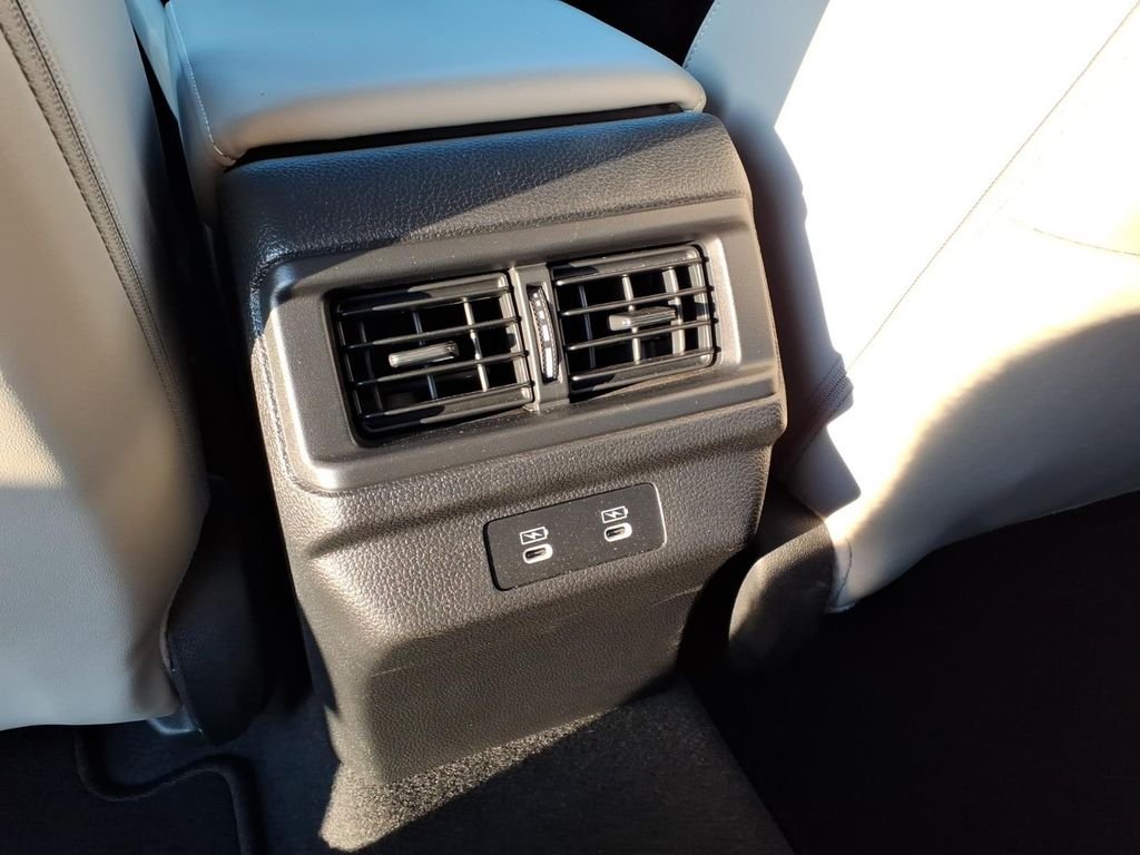 Used 2023 Gold Honda Touring image 4