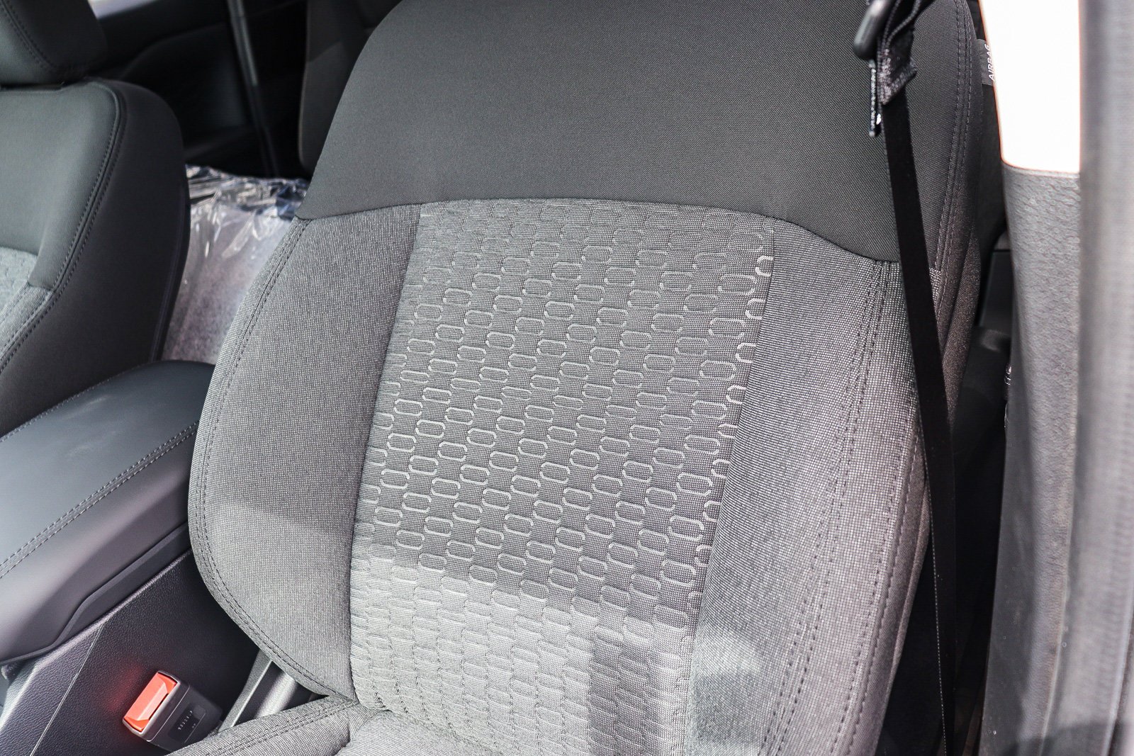 New 2026 Carbonized Gray Metallic Ford XLT image 27