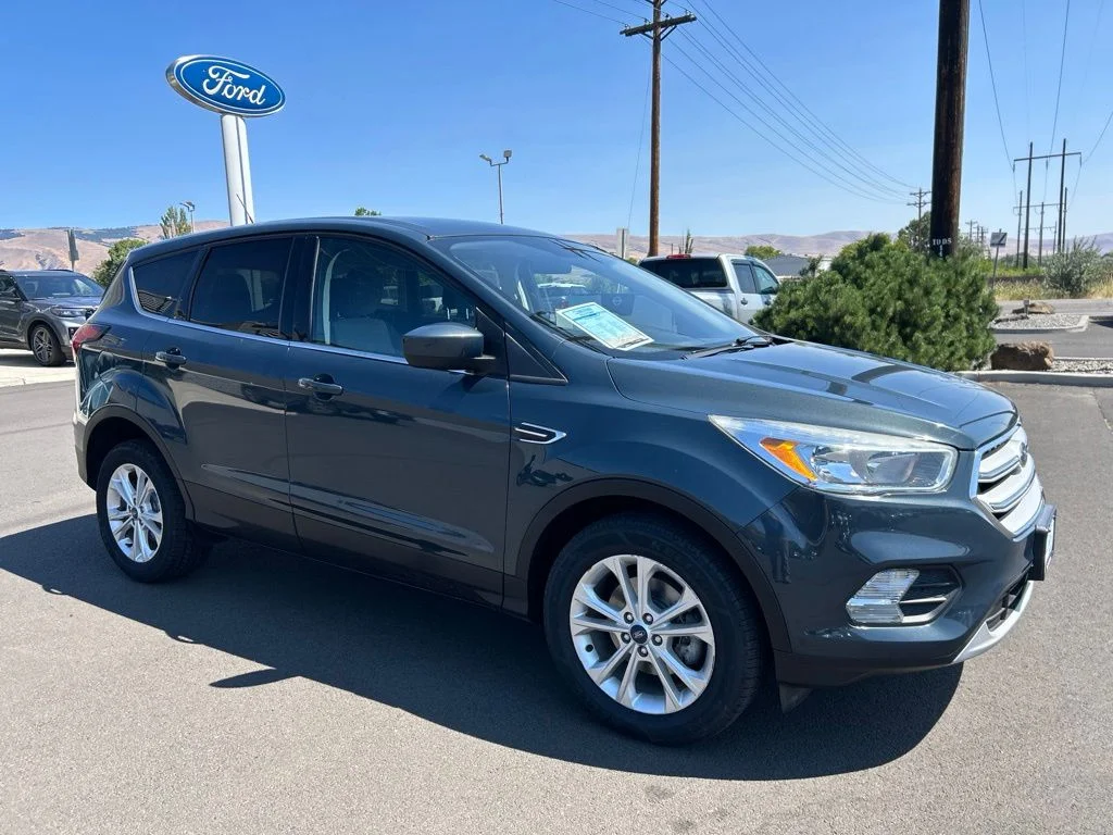 Used 2019 Ford Escape SE with VIN 1FMCU0GD0KUB13190 for sale in The Dalles, OR