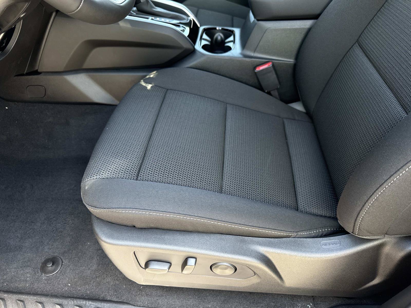 2026 Chevrolet Colorado LT - Photo 19