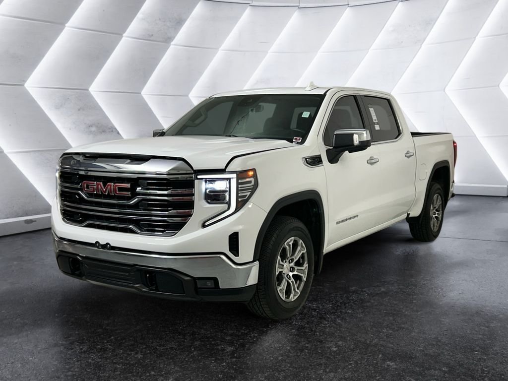 Used 2024 White GMC SLT image 3