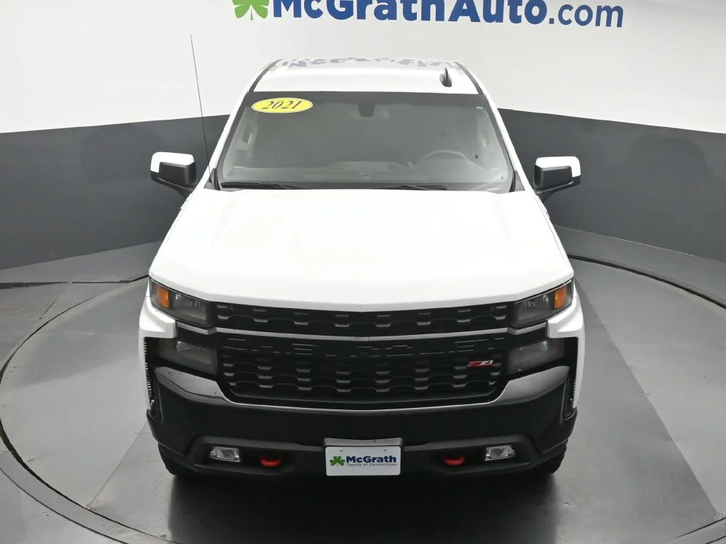 Used 2021 White Chevrolet Custom Trail Boss image 25