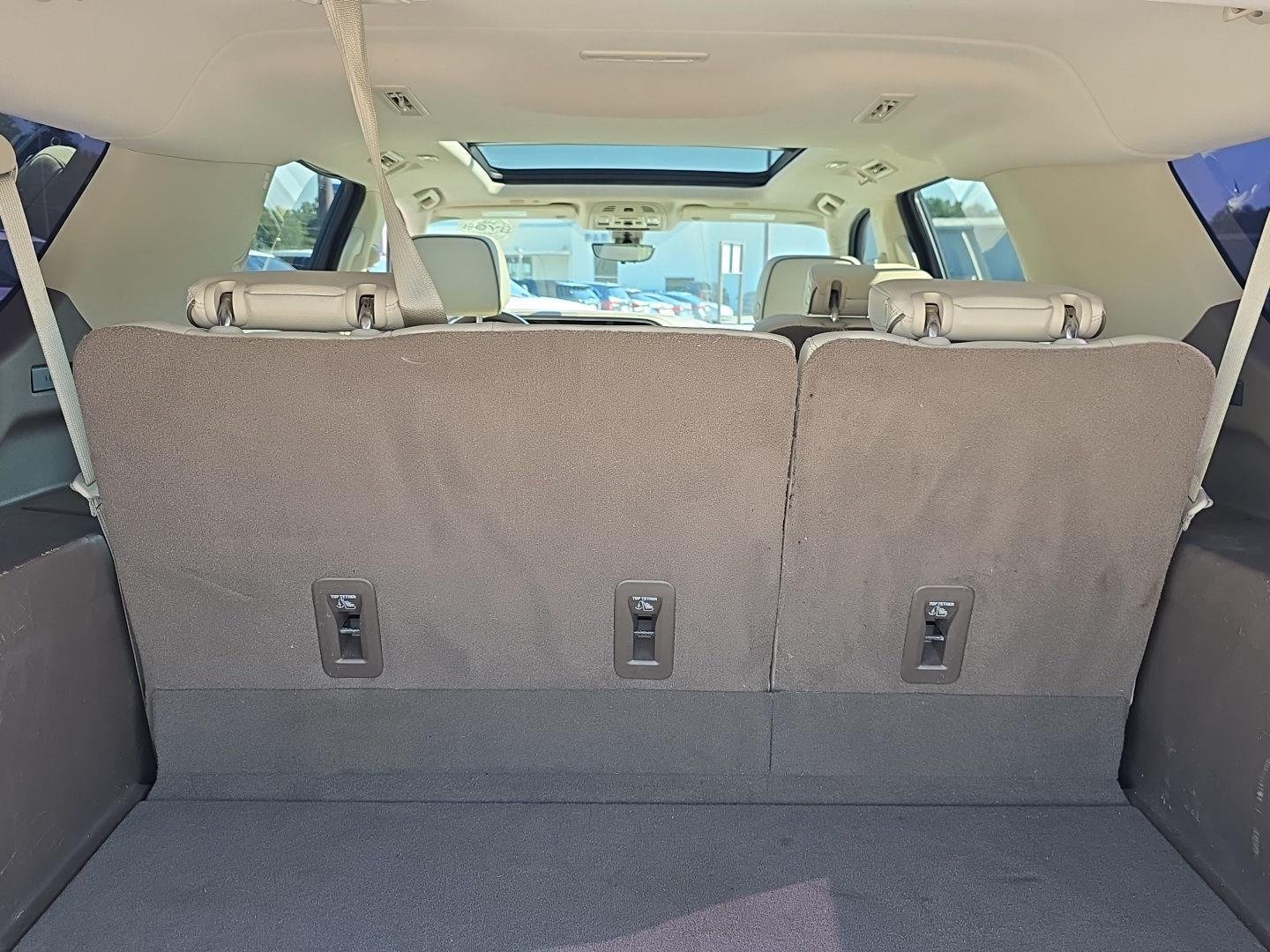 Used 2021 White Frost Tricoat GMC Denali image 7