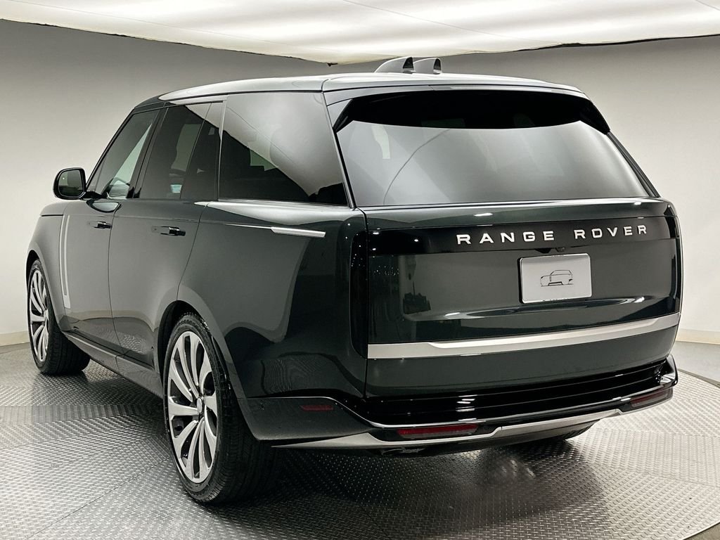 Used 2024 Belgravia Green Metallic Land Rover Autobiography image 11