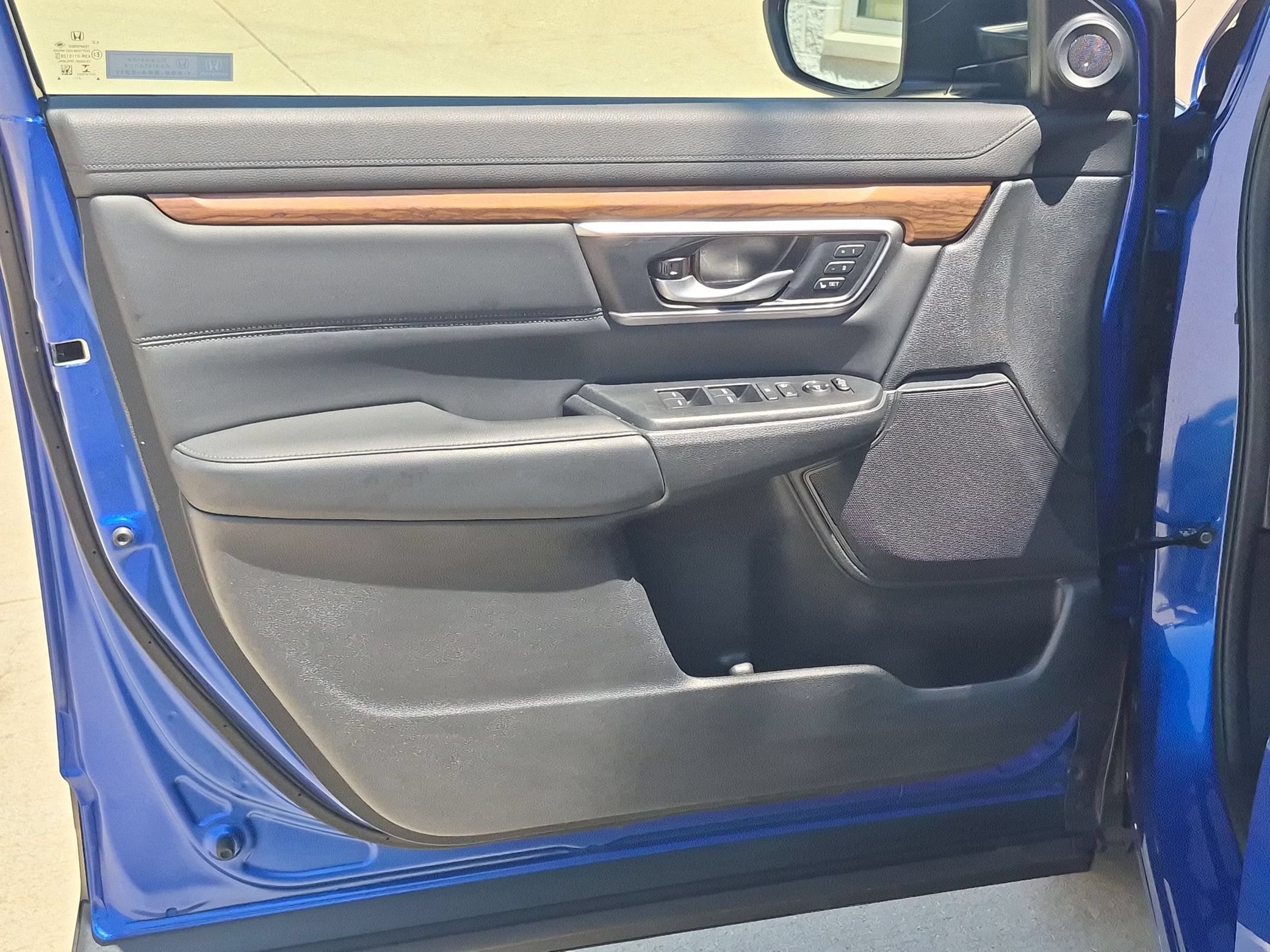 Certified Used 2022 Blue Honda Touring AWD image 13