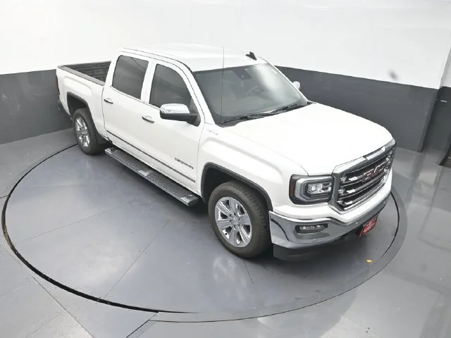 Used 2018 White GMC SLT image 23