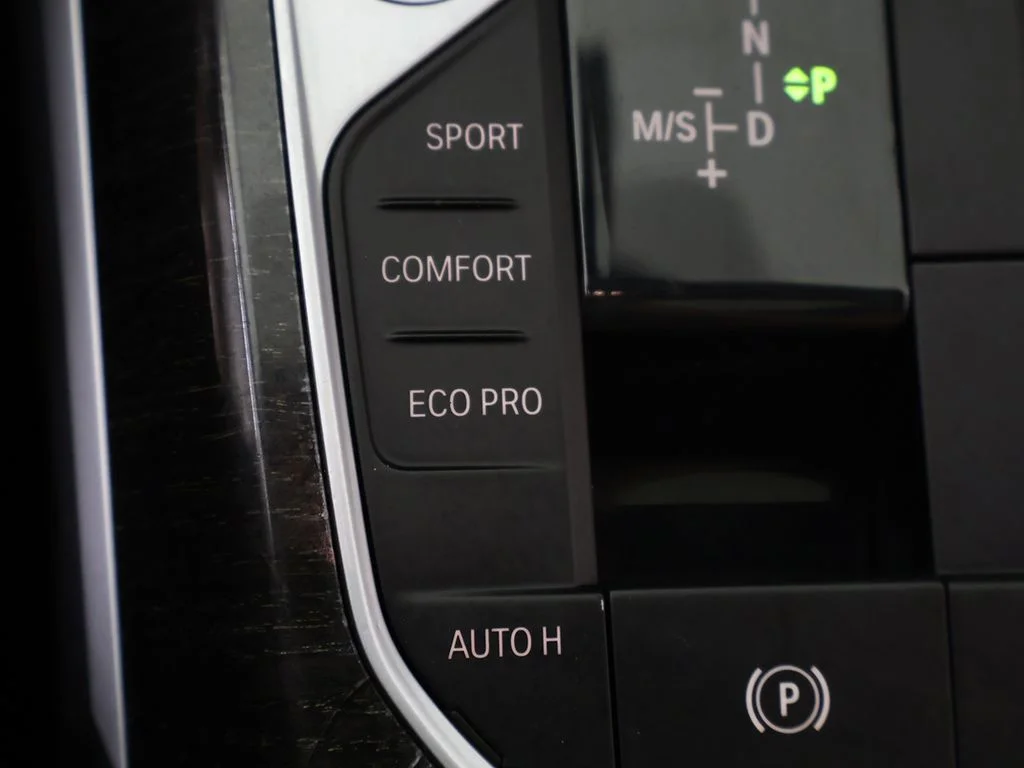 Used 2020 White BMW 330i xDrive image 58
