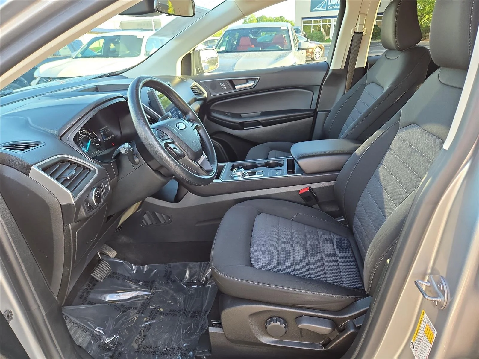 Used 2023 Iconic Silver Ford SE image 18