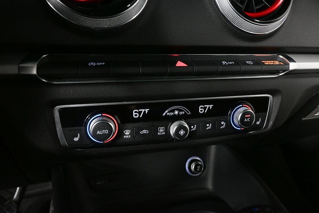 Used 2018 Brilliant Black Audi Premium image 14