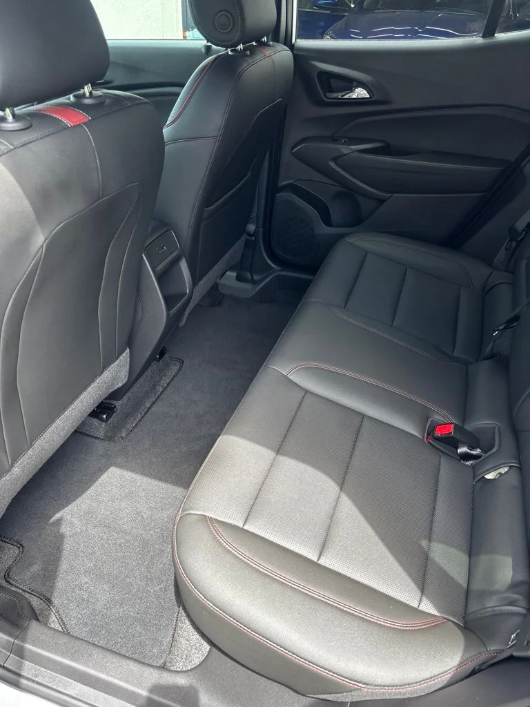Used 2025 White Chevrolet 2RS image 20
