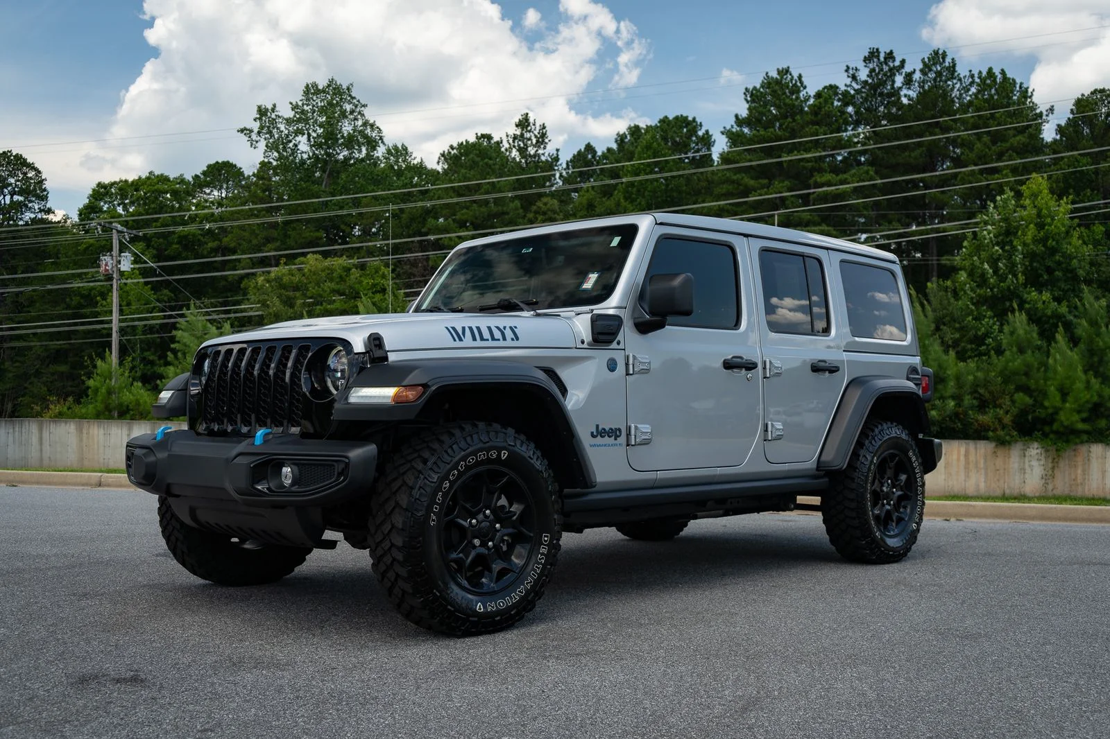Used 2023 Silver Jeep Willys 4xe image 3