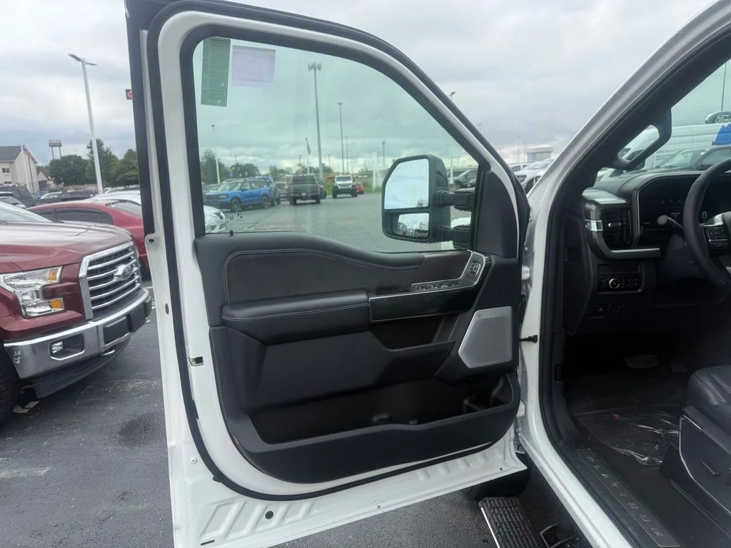 New 2026 Star White Metallic Tri-Coat Ford F-250® Platinum® image 15