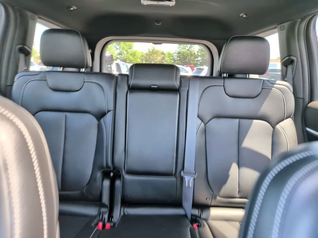Used 2025 Silver Jeep Limited image 26