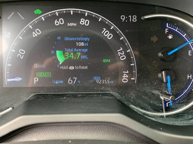 Used 2023 Black Toyota XLE Premium image 30