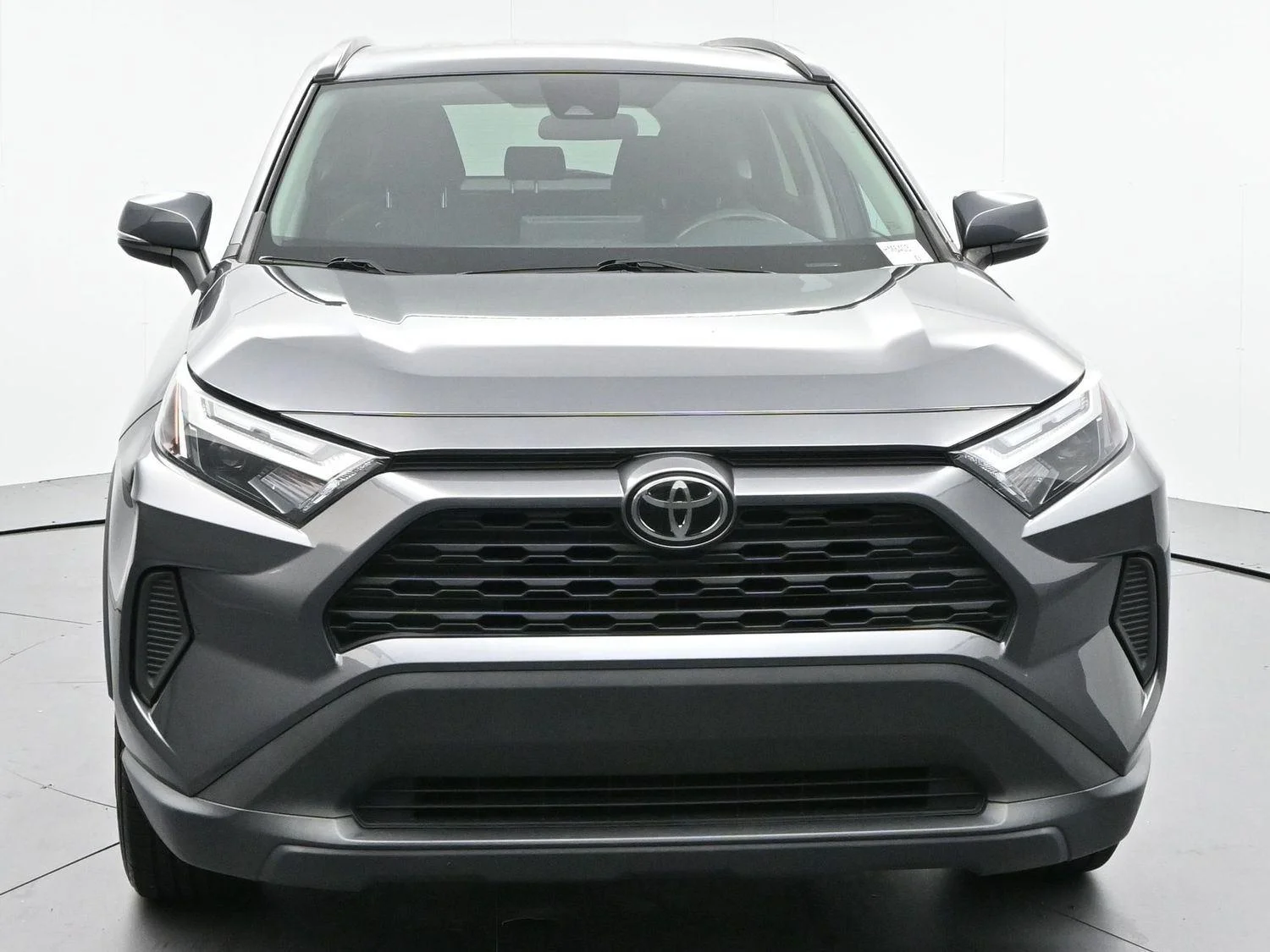 Used 2022 Magnetic Gray Metallic Toyota XLE image 2