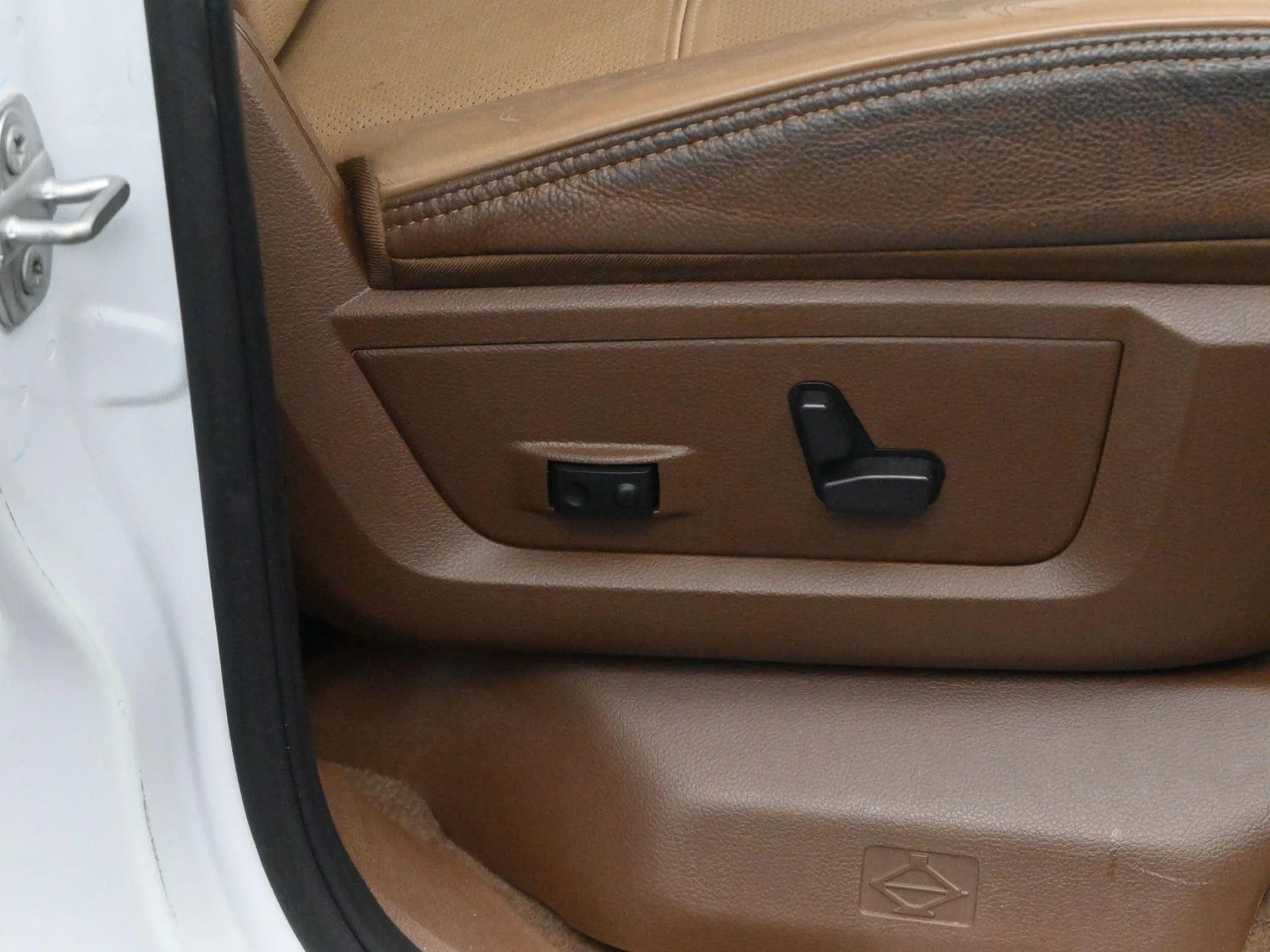 Used 2022 Bright White Clearcoat Ram Longhorn image 32