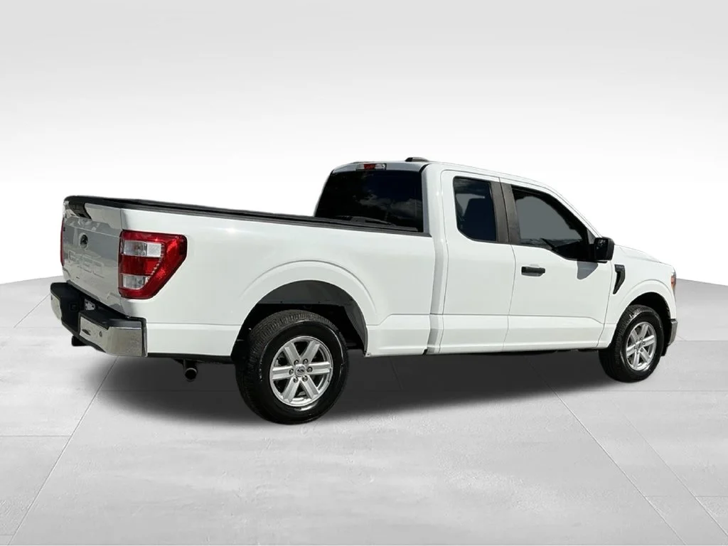 Used 2022 White Ford XL image 10