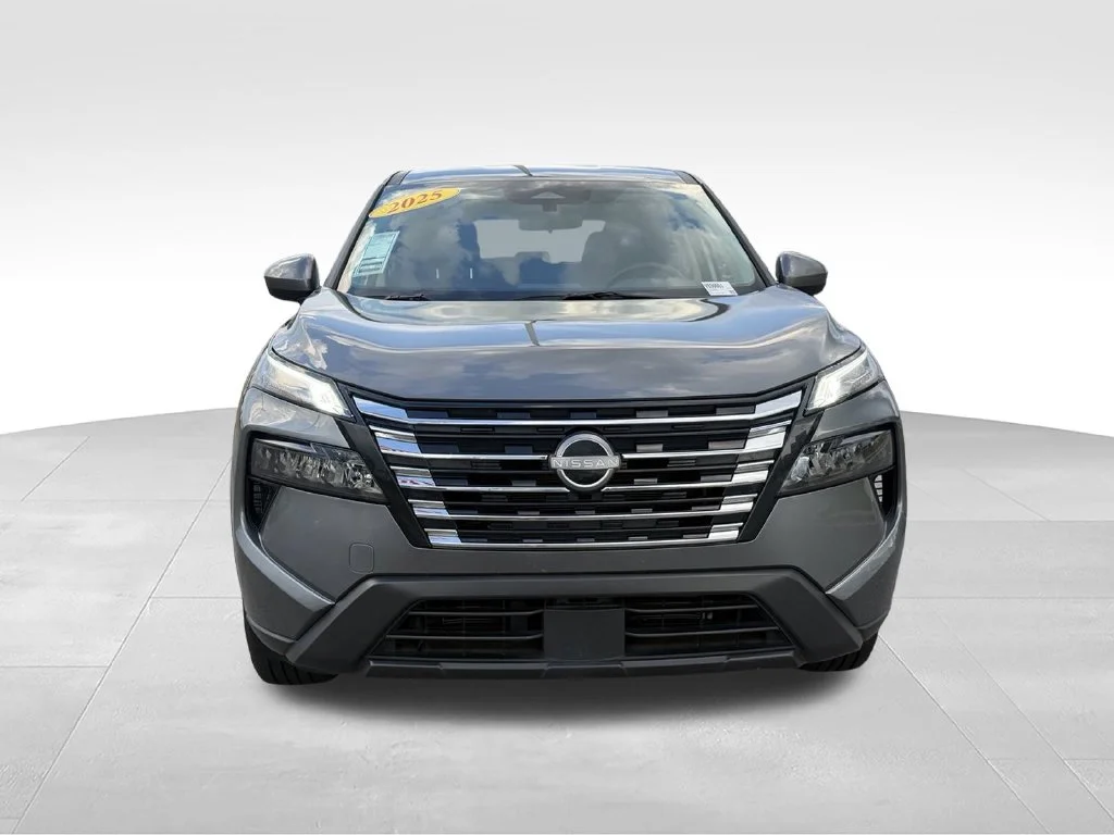 Used 2025 Gray Nissan SV image 26