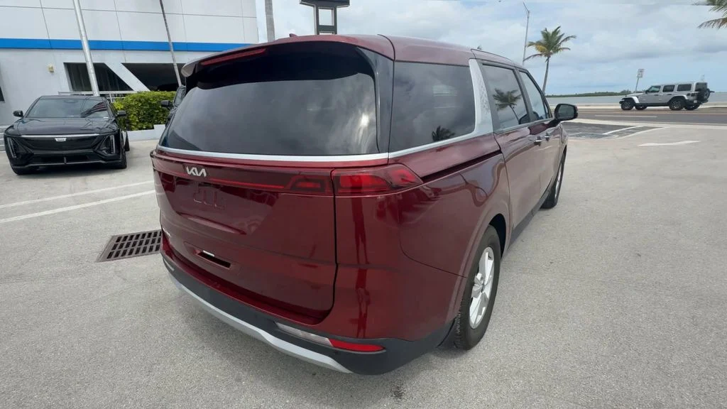 Used 2024 Red Kia LX image 7