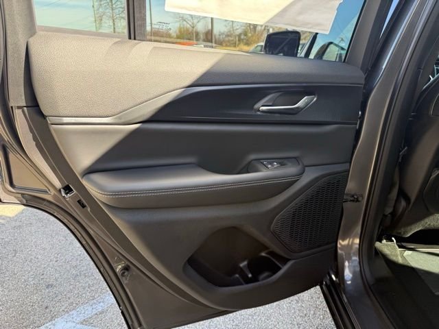 New 2025 Baltic Gray Metallic Clear-Coat Exterior Paint Jeep Altitude X image 26