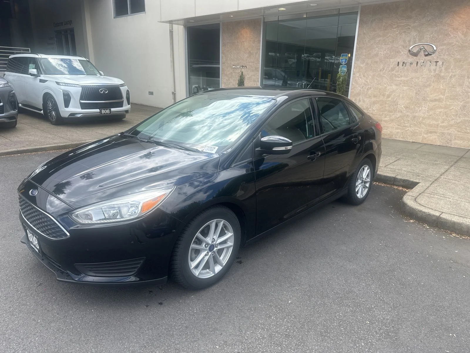2017 Ford Focus Sedan SE's photo