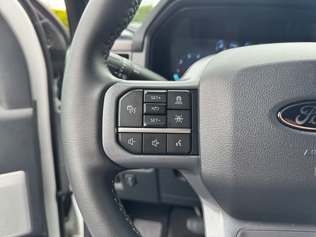 Used 2025 White Ford Lariat image 22