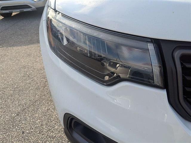 Used 2025 Bright White Clearcoat Jeep Trailhawk image 10