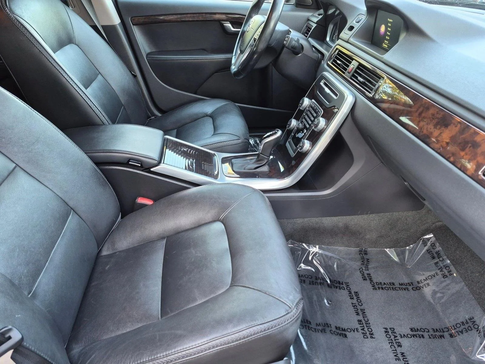 Used 2016 Black Stone Volvo T5 Premier image 22