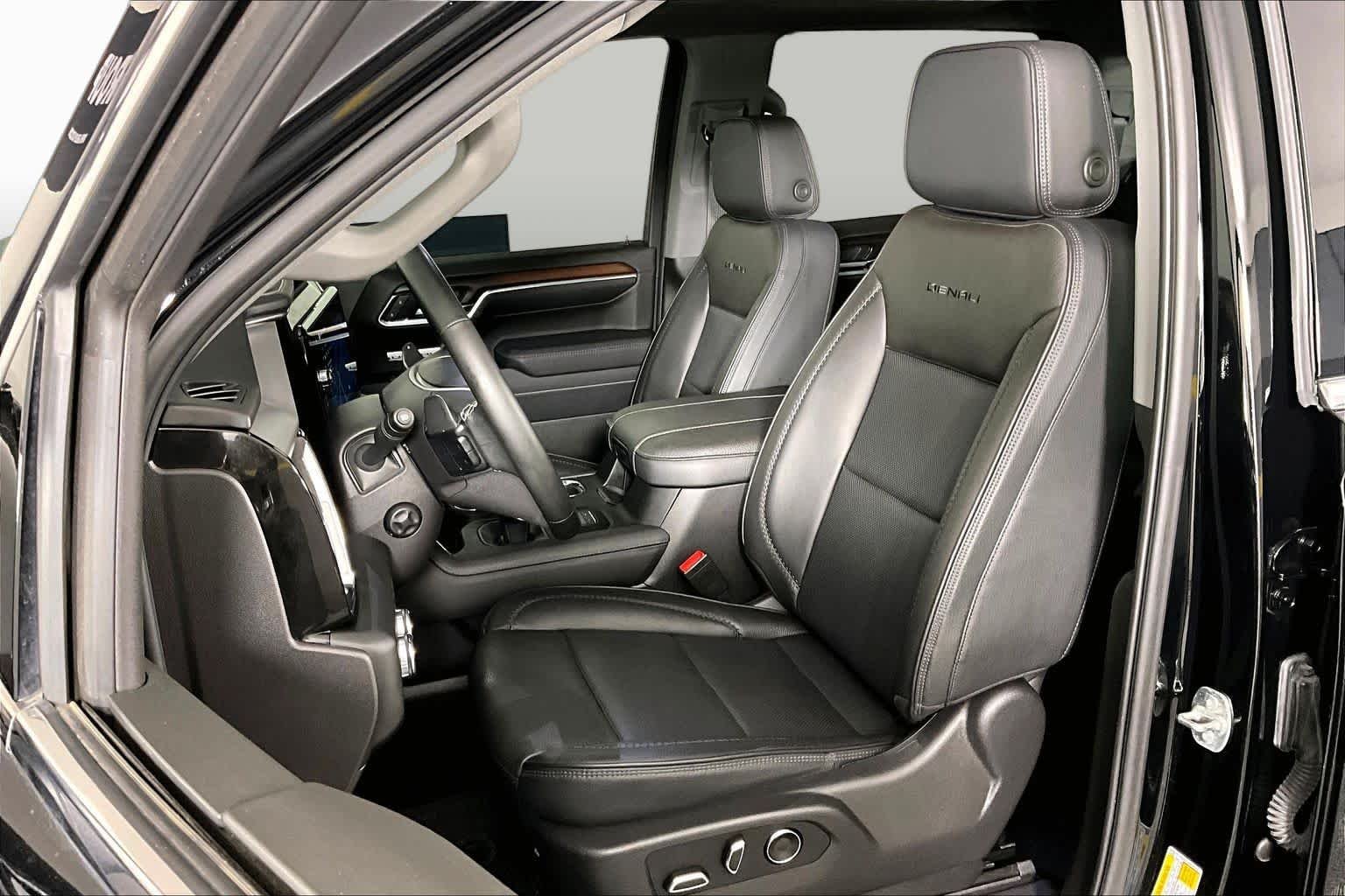 Certified Used 2025 Onyx Black GMC Denali image 8
