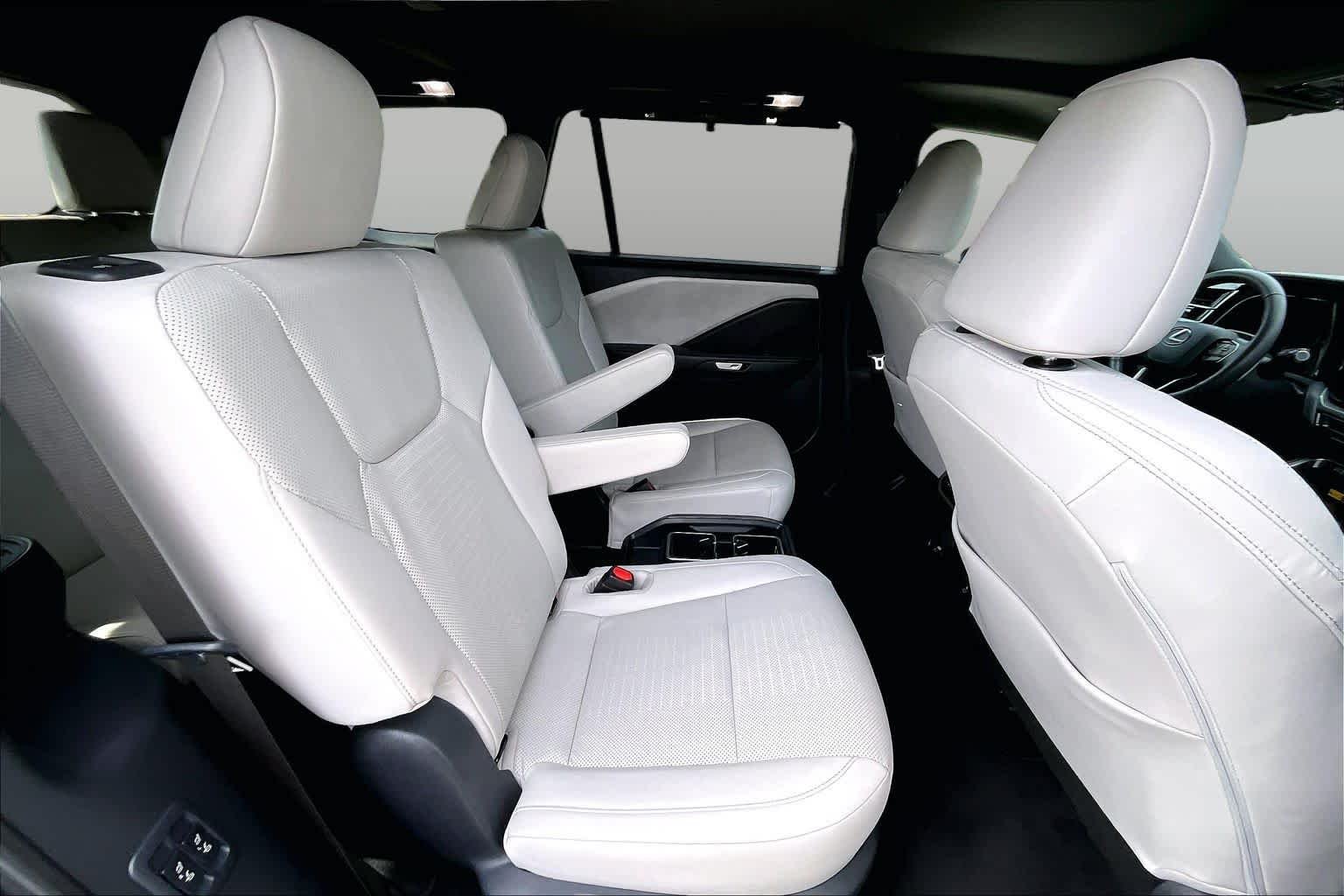 Used 2024 Wind Chill Pearl Lexus Premium image 20