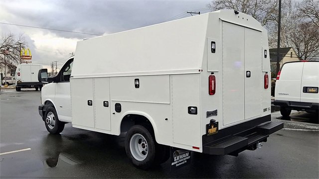 New 2025 Summit White GMC 1WT image 7
